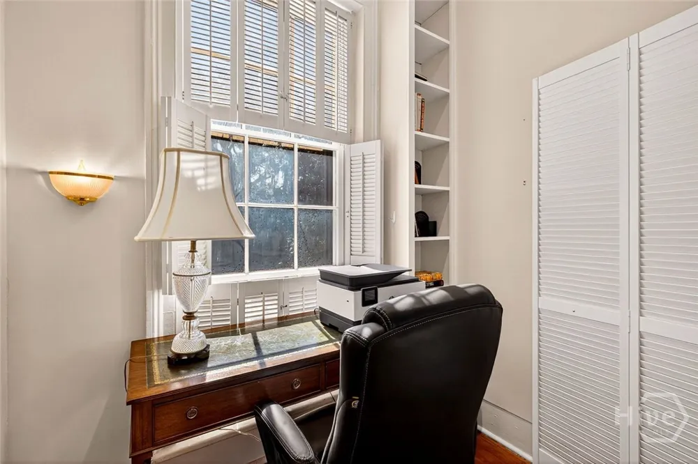 208 E Liberty Street Savannah, GA 31401