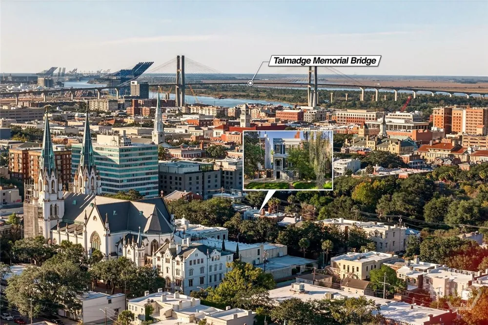 208 E Liberty Street Savannah, GA 31401