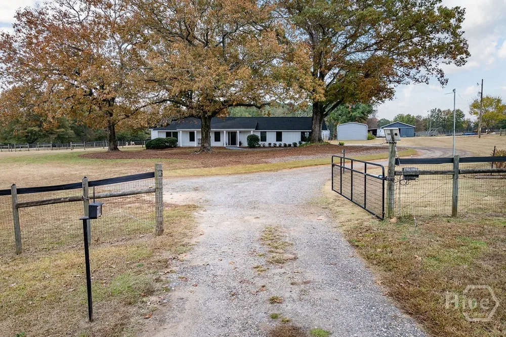 1412 Old Bishop Road Bishop, GA 30621