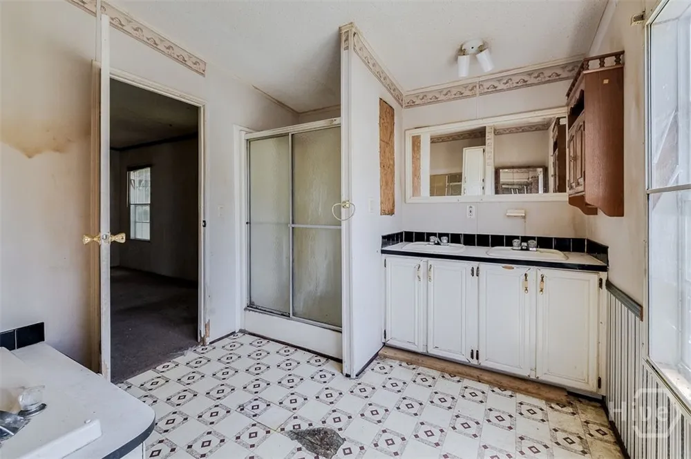 6477 Aruba Road Claxton, GA 30417