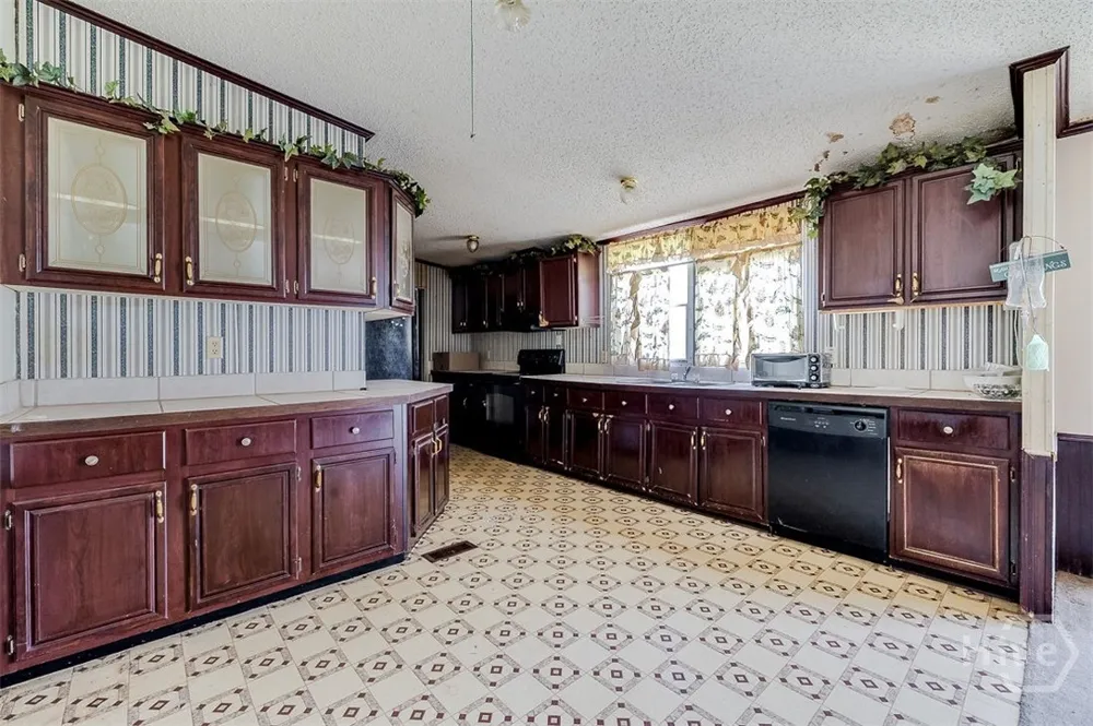 6477 Aruba Road Claxton, GA 30417