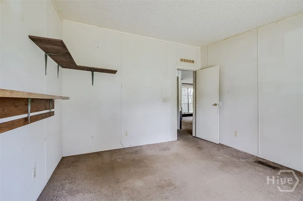 6477 Aruba Road Claxton, GA 30417
