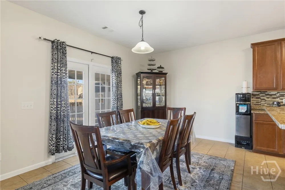 16 Telford Street Savannah, GA 31407