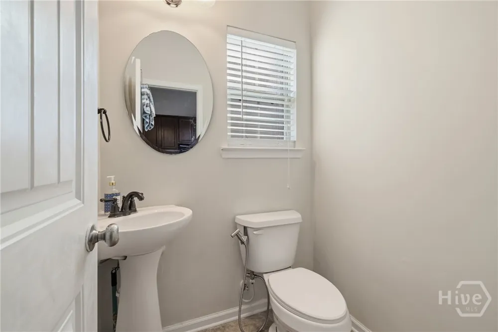 16 Telford Street Savannah, GA 31407