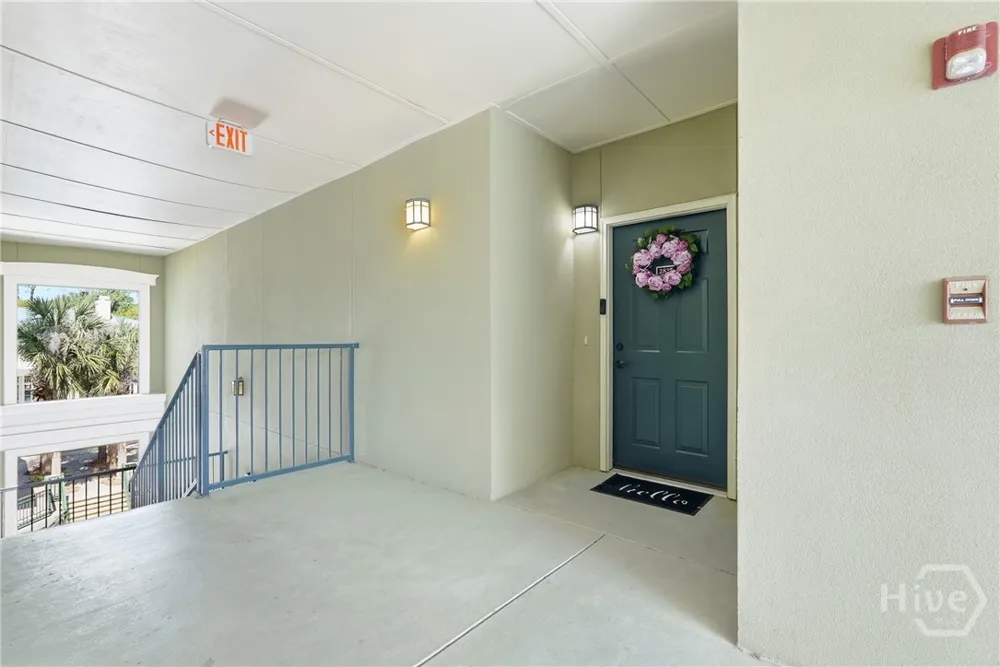 2837 Whitemarsh Way Savannah, GA 31410