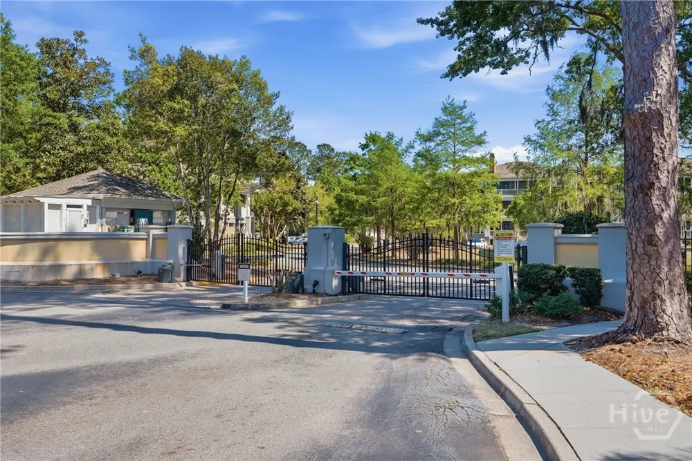 2837 Whitemarsh Way Savannah, GA 31410
