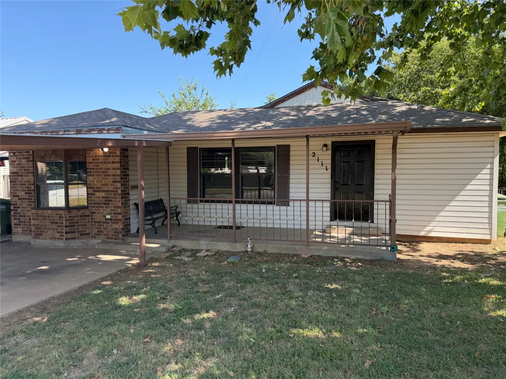 2111 SE 19th Street Mineral Wells, TX 76067