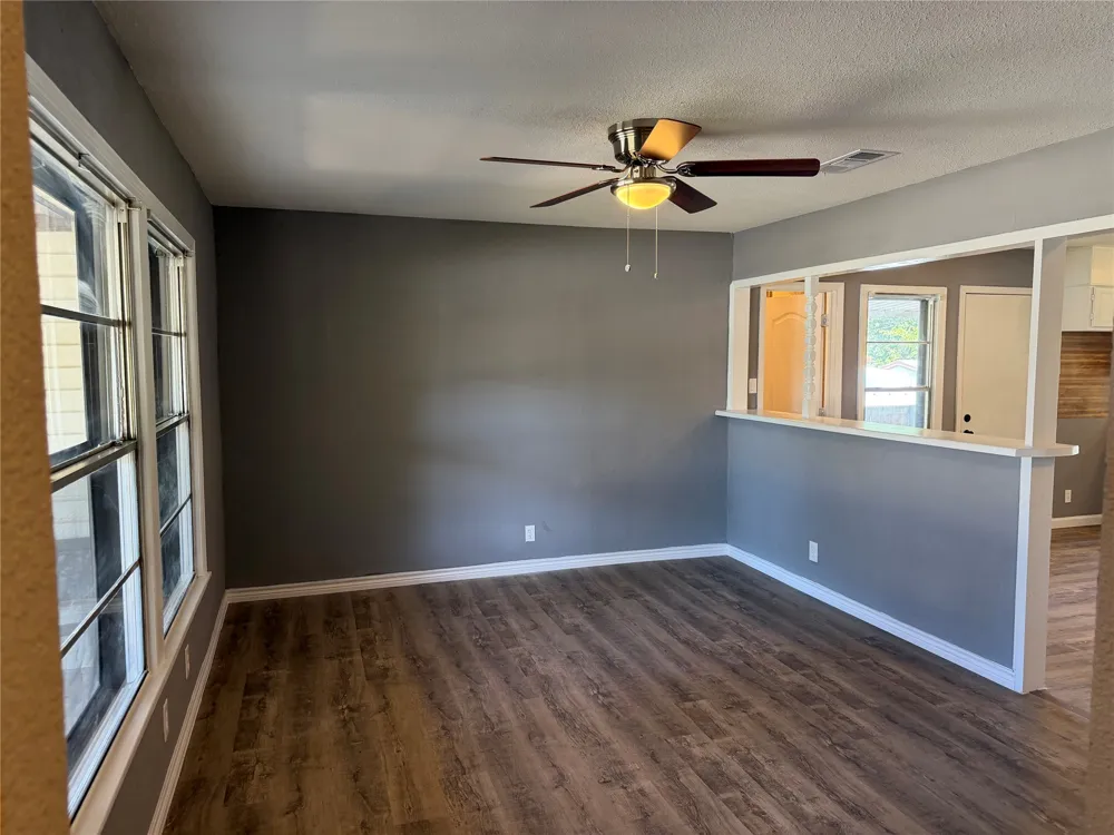 2111 SE 19th Street Mineral Wells, TX 76067