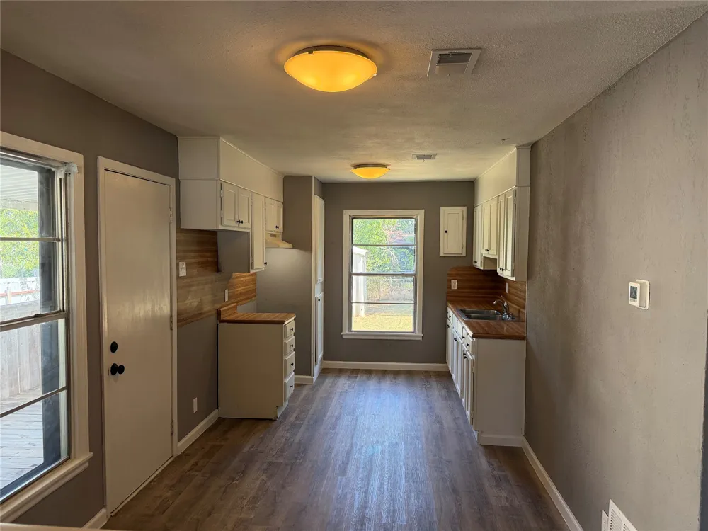 2111 SE 19th Street Mineral Wells, TX 76067
