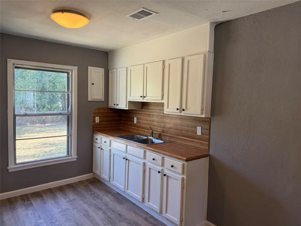 2111 SE 19th Street Mineral Wells, TX 76067