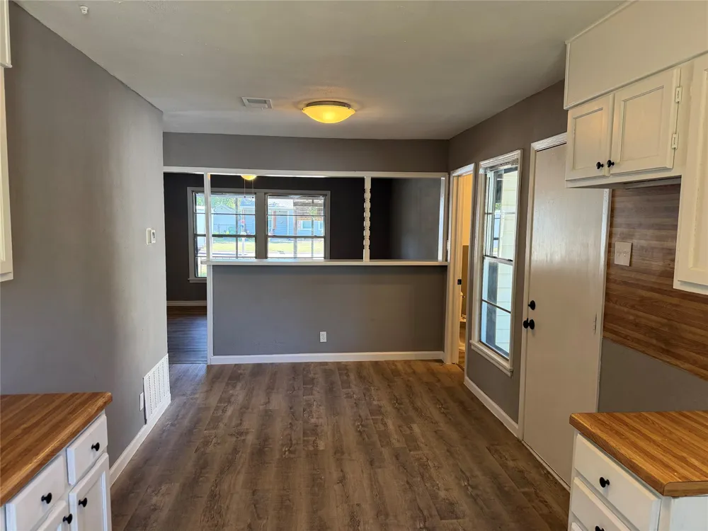 2111 SE 19th Street Mineral Wells, TX 76067