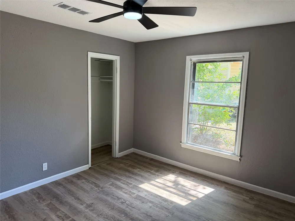 2111 SE 19th Street Mineral Wells, TX 76067