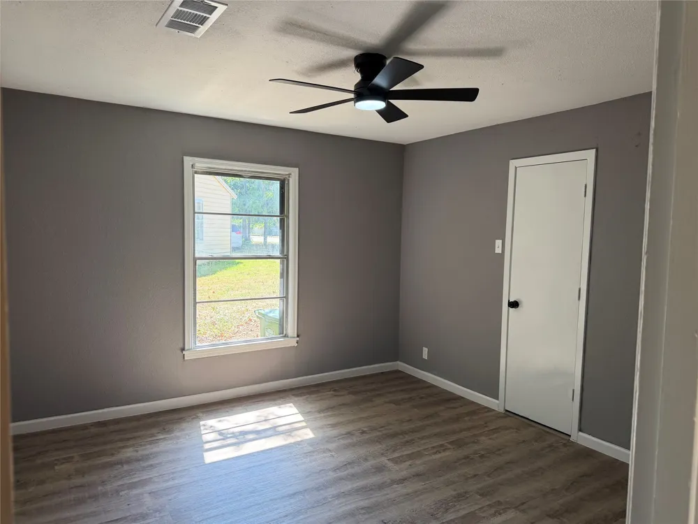 2111 SE 19th Street Mineral Wells, TX 76067