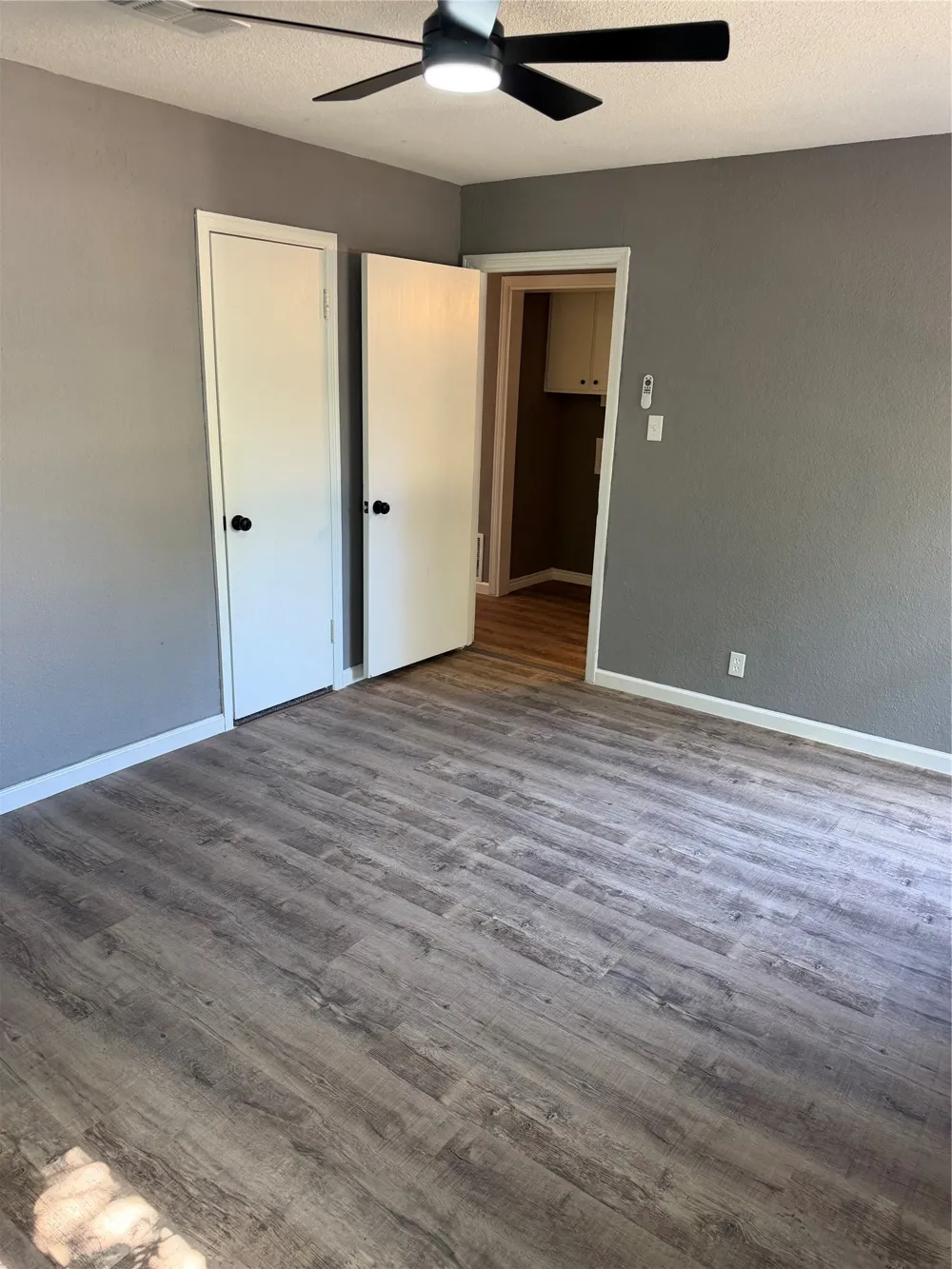 2111 SE 19th Street Mineral Wells, TX 76067