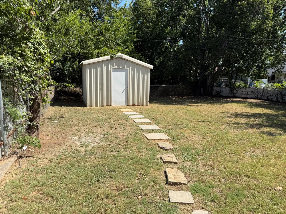 2111 SE 19th Street Mineral Wells, TX 76067