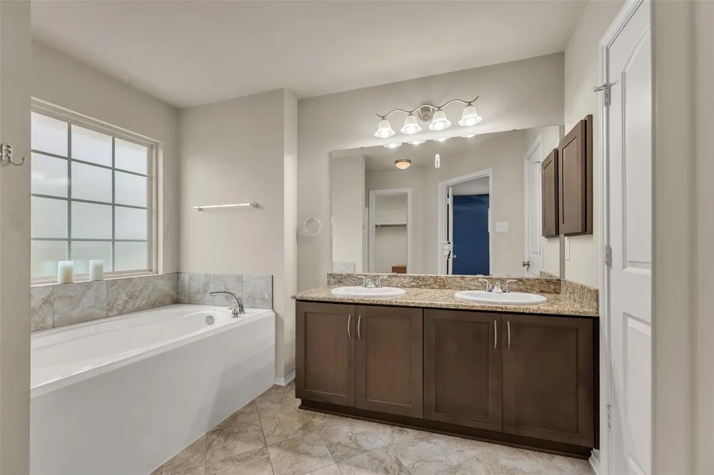 5245 Sagewood Drive College Station, TX 77845