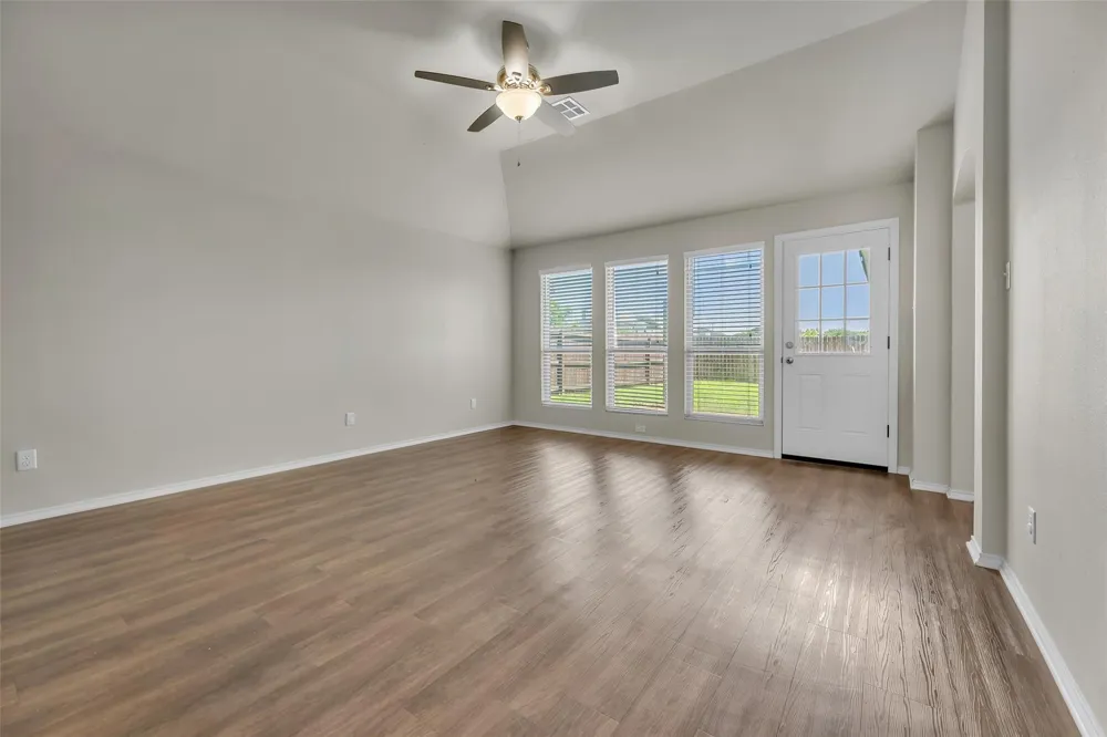 5245 Sagewood Drive College Station, TX 77845