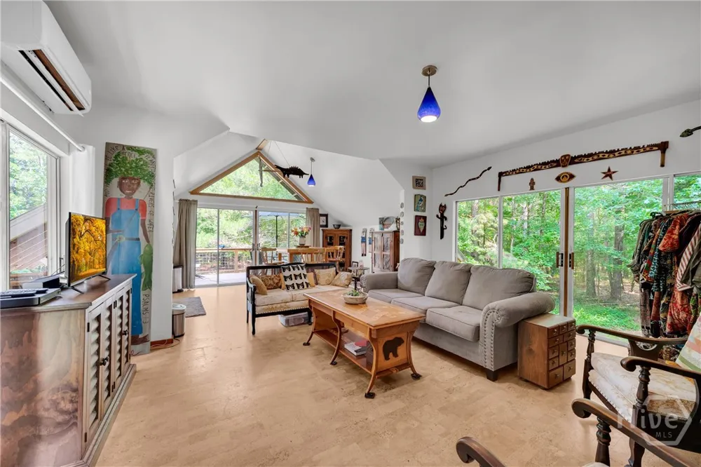 81 Paul Lane Crawford, GA 30630