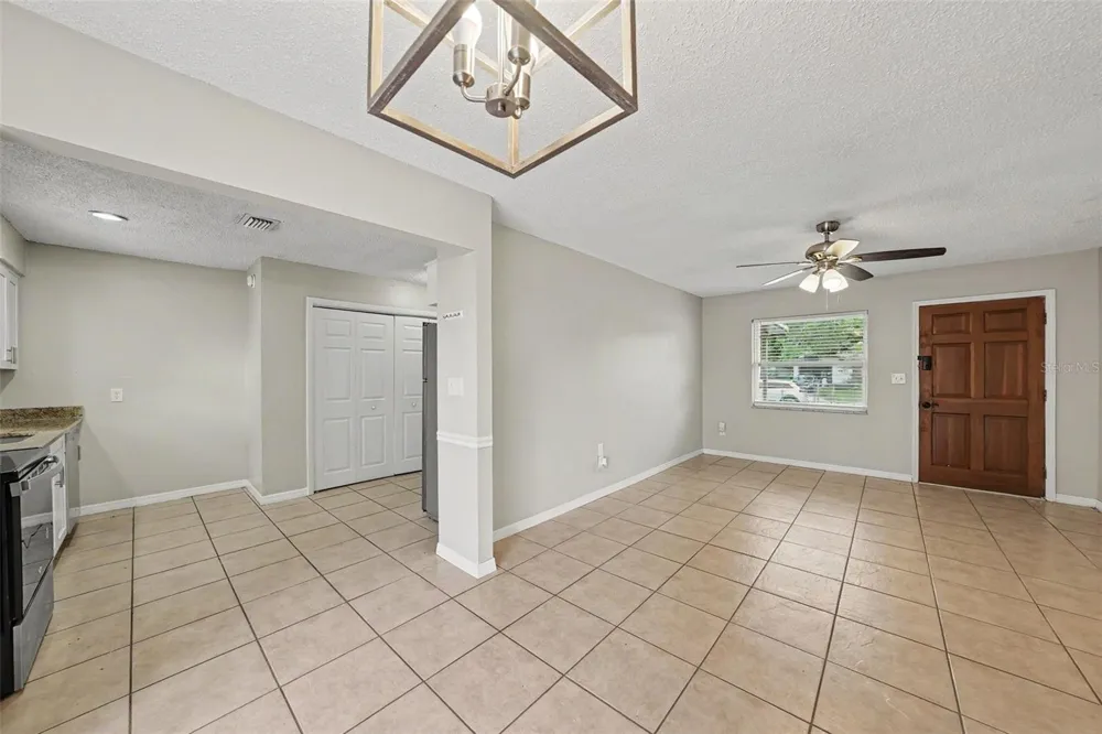 10410 27TH STREET Tampa, FL 33612