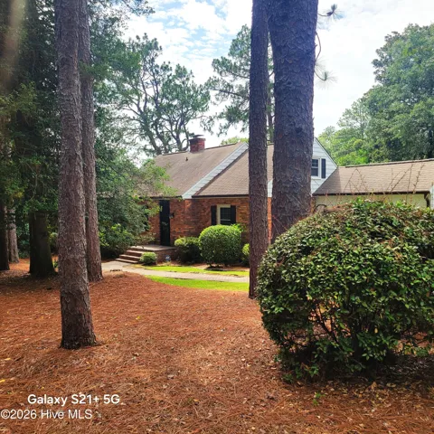 120 Country Club Circle
