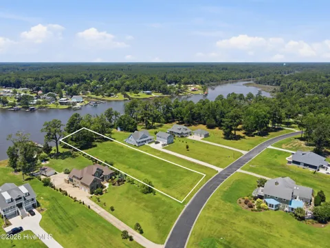 434 Southern Plantation Drive S
