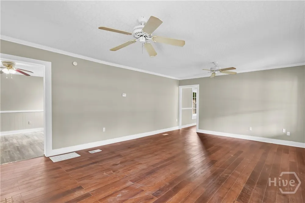 1106 NW Oak Townsend, GA 31331