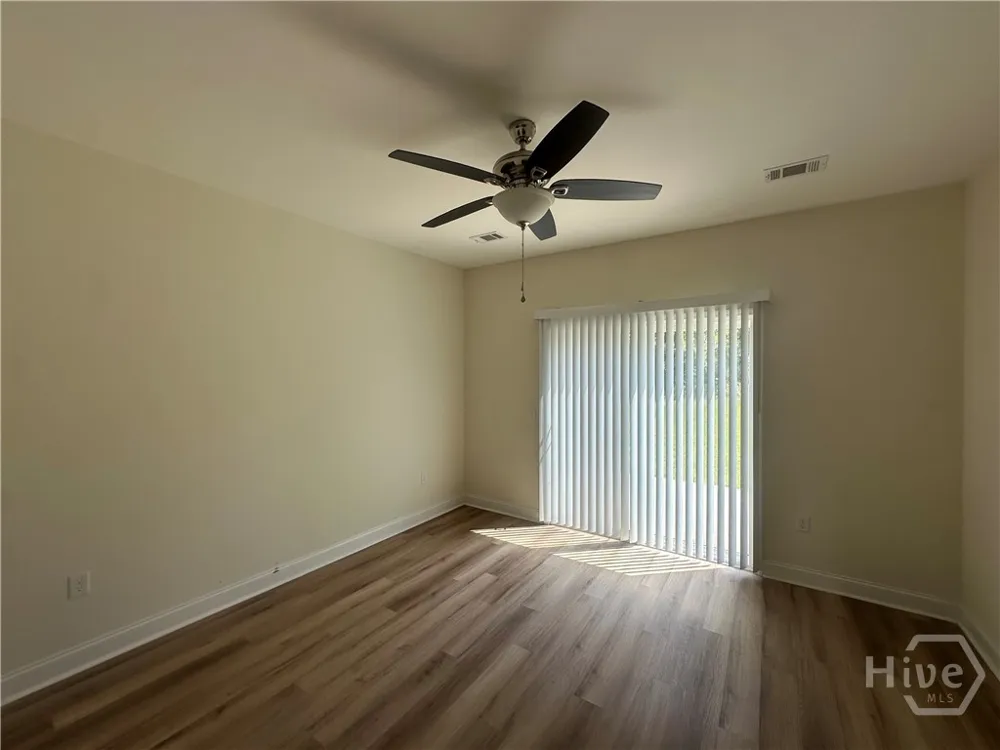 373 Carter #B Allenhurst, GA 31301