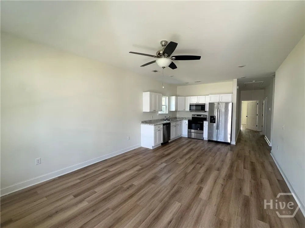 373 Carter #B Allenhurst, GA 31301