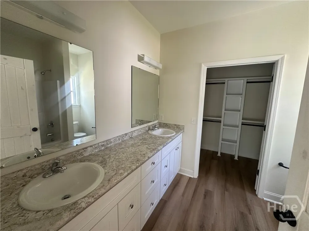 373 Carter #B Allenhurst, GA 31301