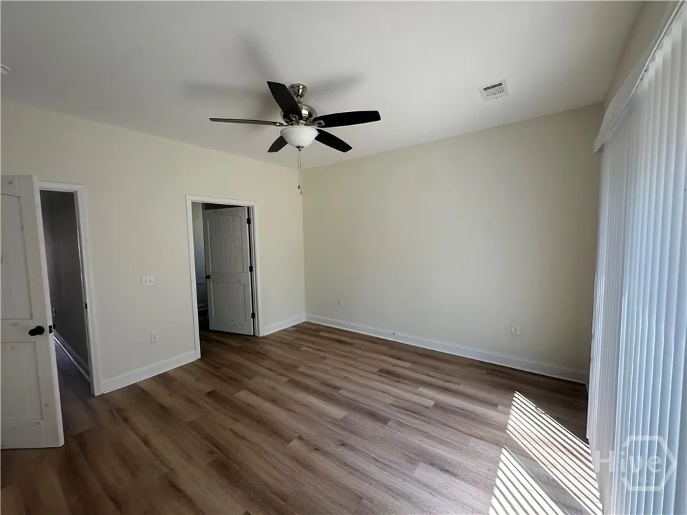 373 Carter #B Allenhurst, GA 31301