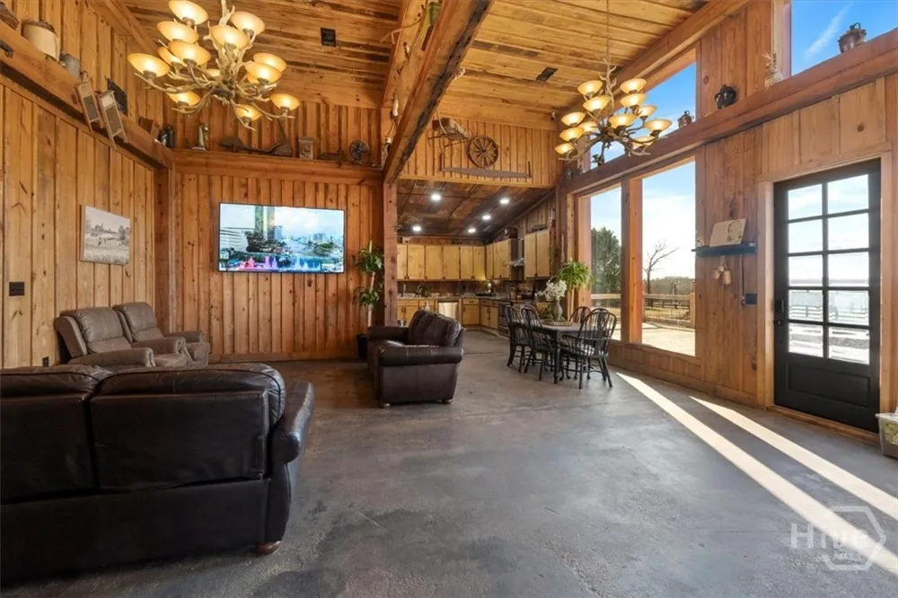 284 Snow Farm Road Hull, GA 30646