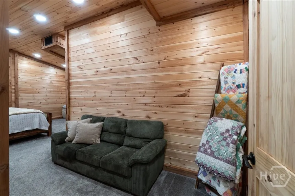 284 Snow Farm Road Hull, GA 30646