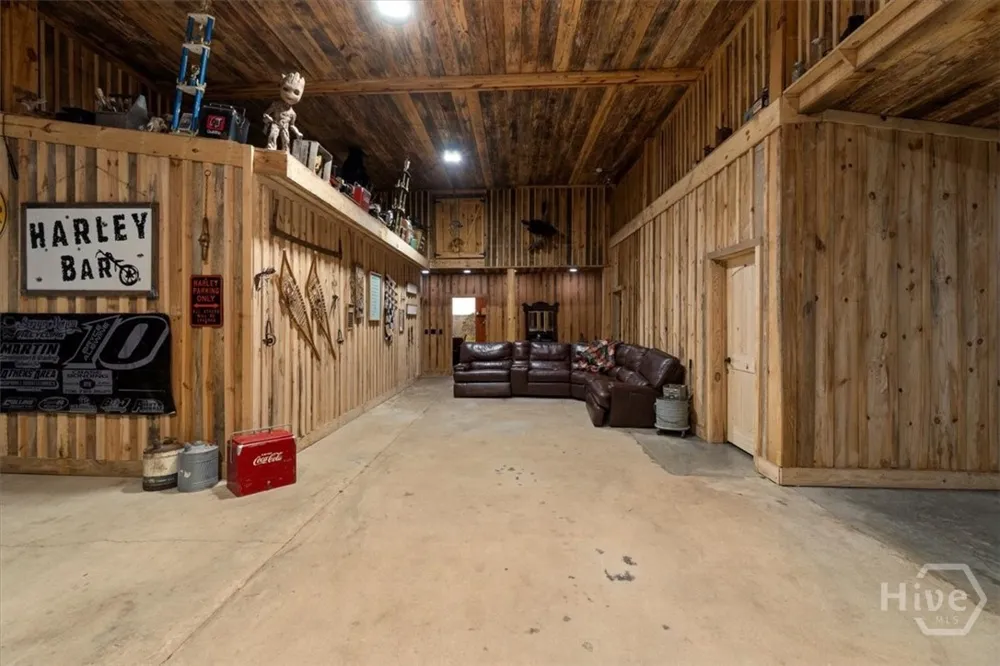 284 Snow Farm Road Hull, GA 30646