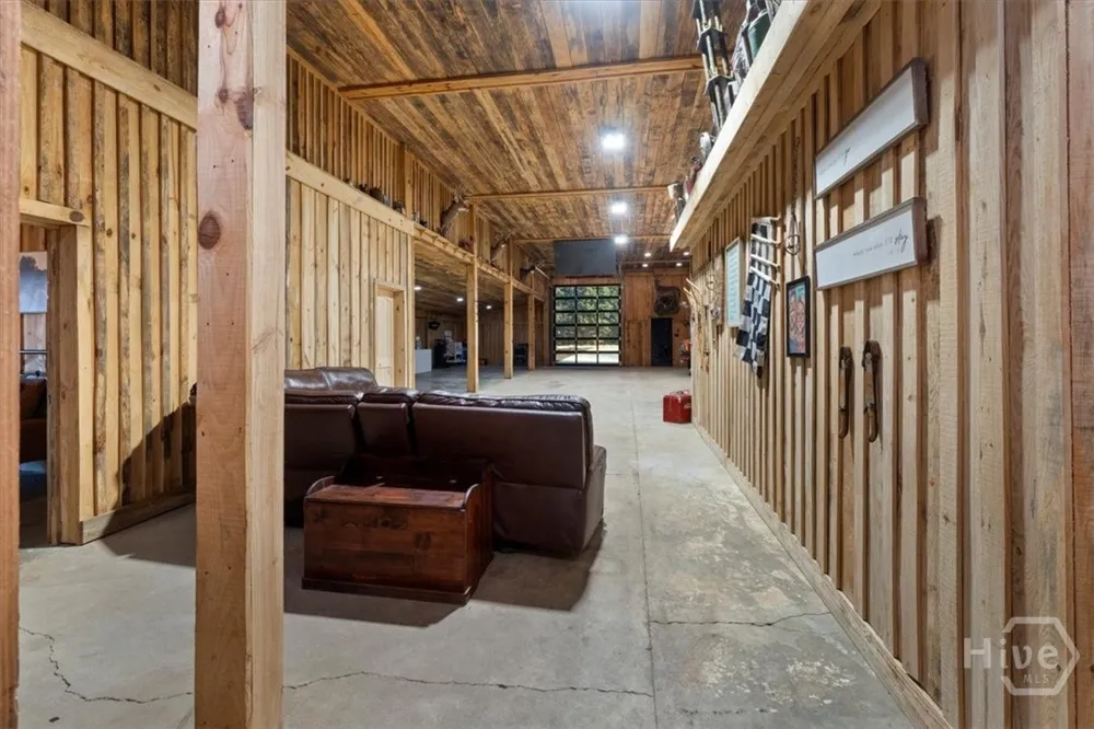 284 Snow Farm Road Hull, GA 30646