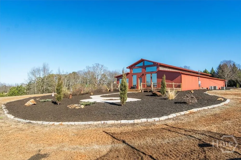 284 Snow Farm Road Hull, GA 30646