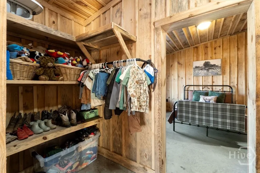 284 Snow Farm Road Hull, GA 30646
