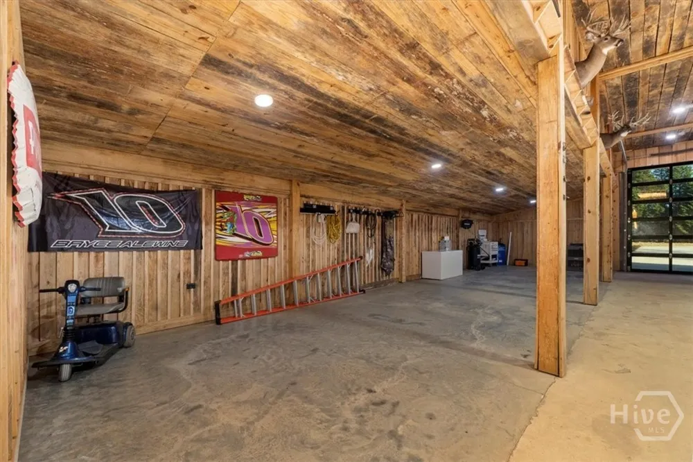 284 Snow Farm Road Hull, GA 30646