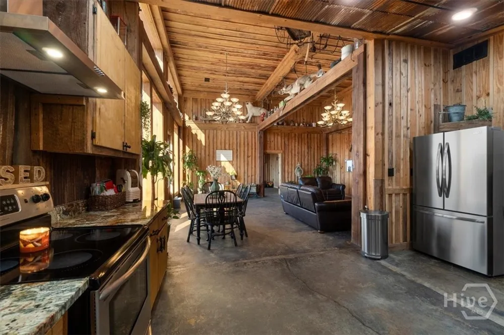 284 Snow Farm Road Hull, GA 30646