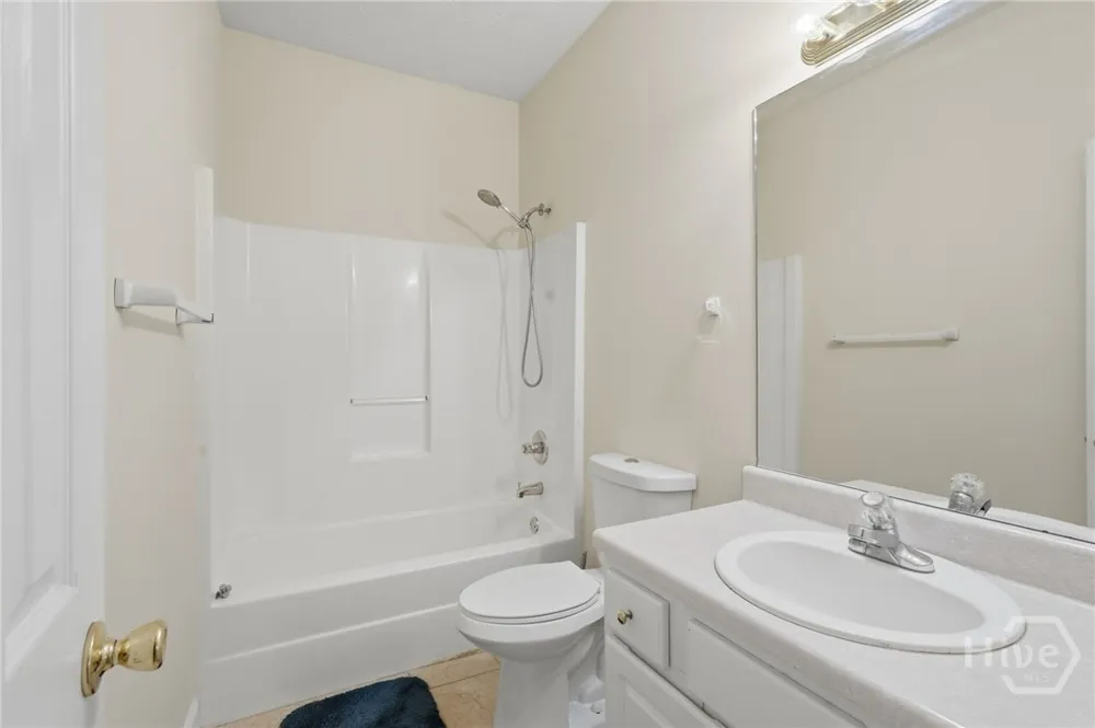 95 Old Hickory Lane Oxford, GA 30054