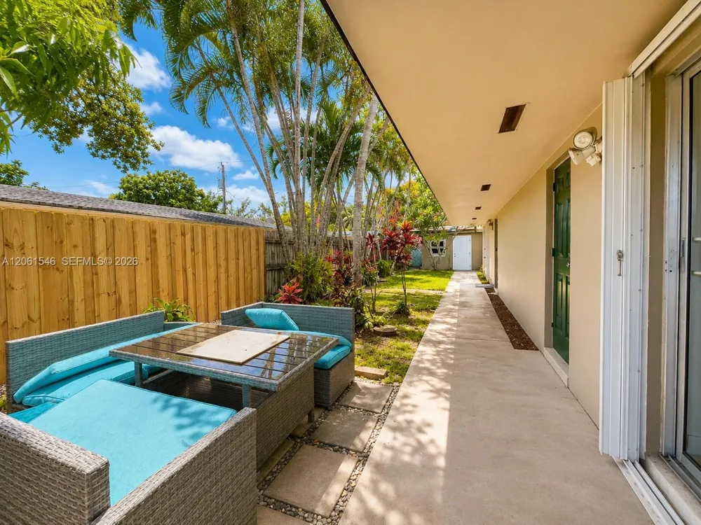 2611 SW 13th Ave #1-2 Fort Lauderdale, FL 33315