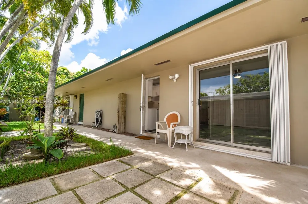 2611 SW 13th Ave #1-2 Fort Lauderdale, FL 33315