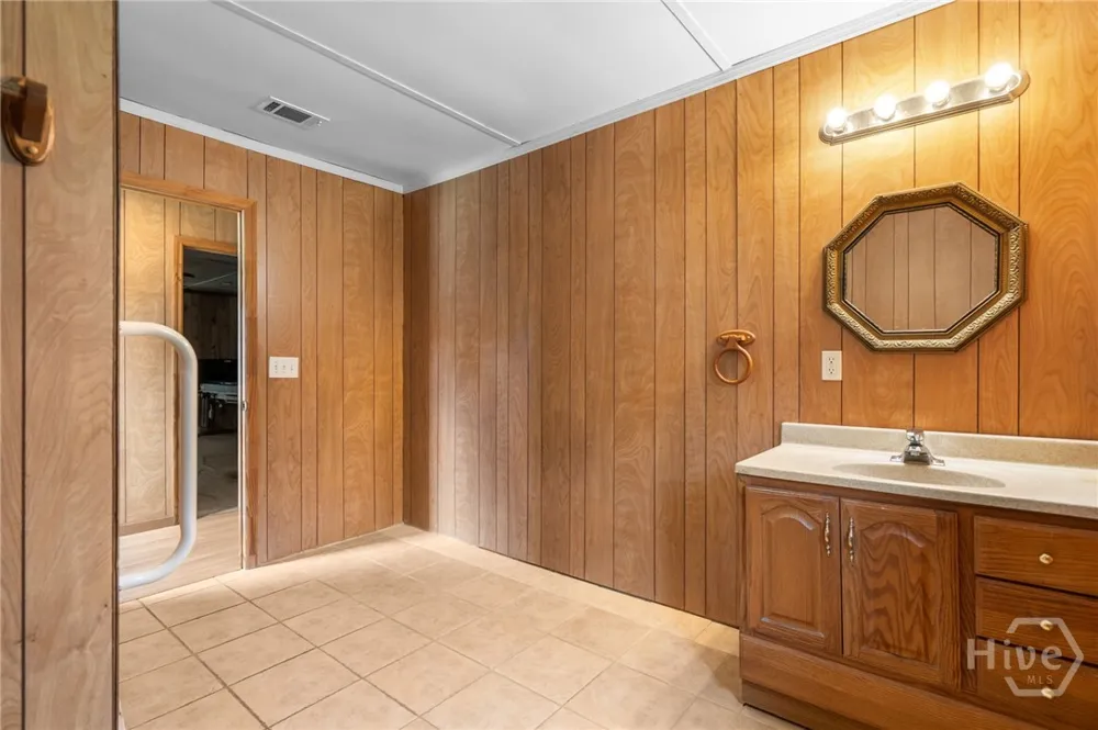 717 Noel C Conaway Road Guyton, GA 31312