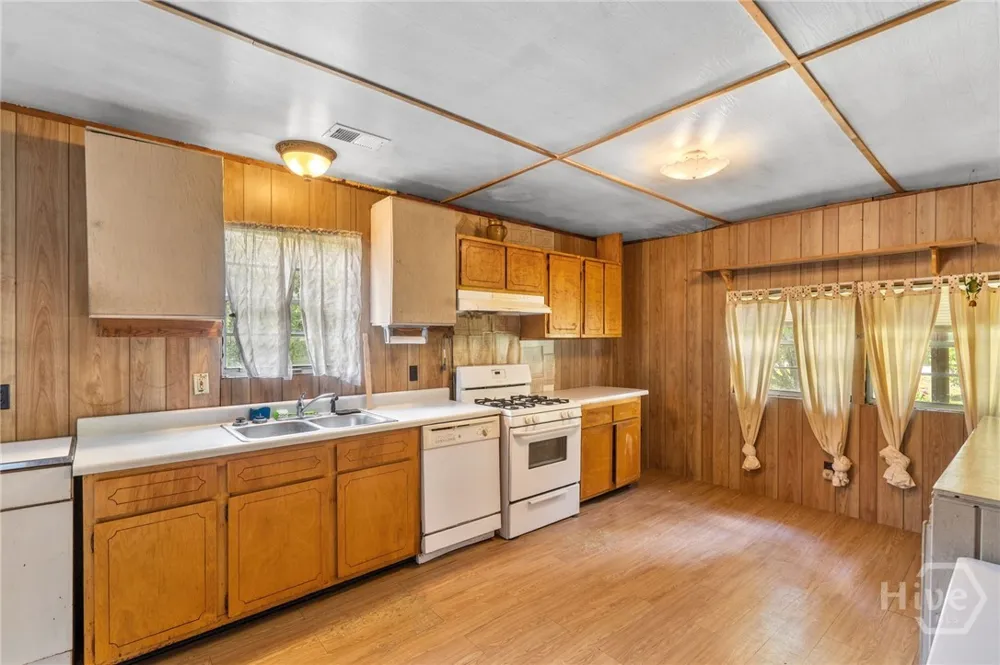 717 Noel C Conaway Road Guyton, GA 31312