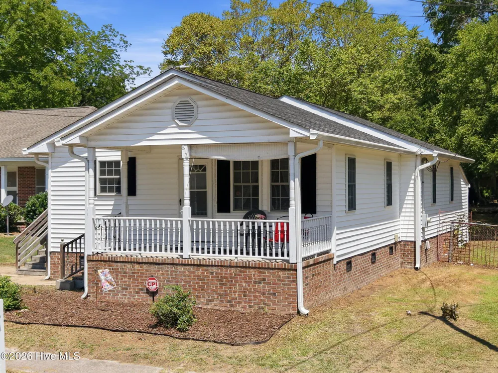 810 E Saint John Street Tarboro, NC 27886