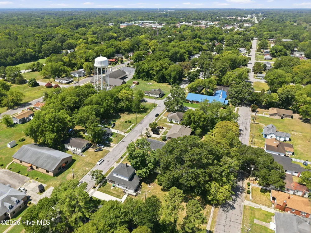 810 E Saint John Street Tarboro, NC 27886
