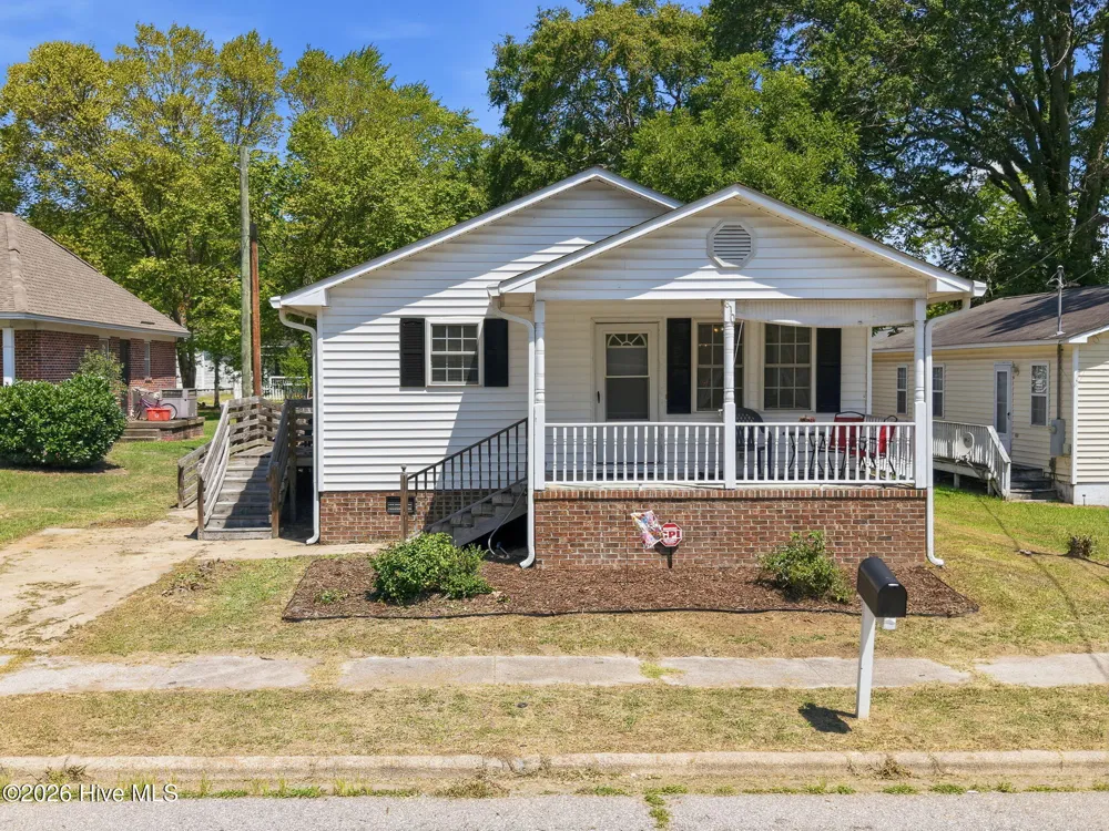 810 E Saint John Street Tarboro, NC 27886