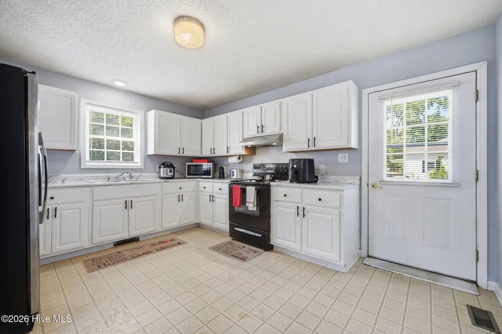 810 E Saint John Street Tarboro, NC 27886
