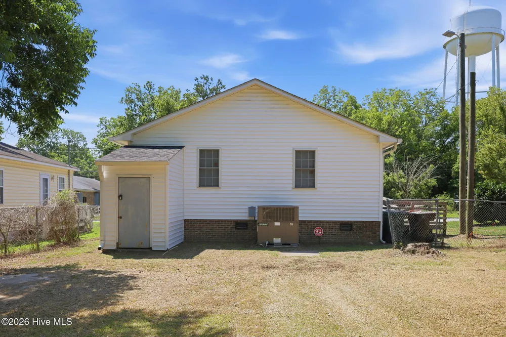 810 E Saint John Street Tarboro, NC 27886