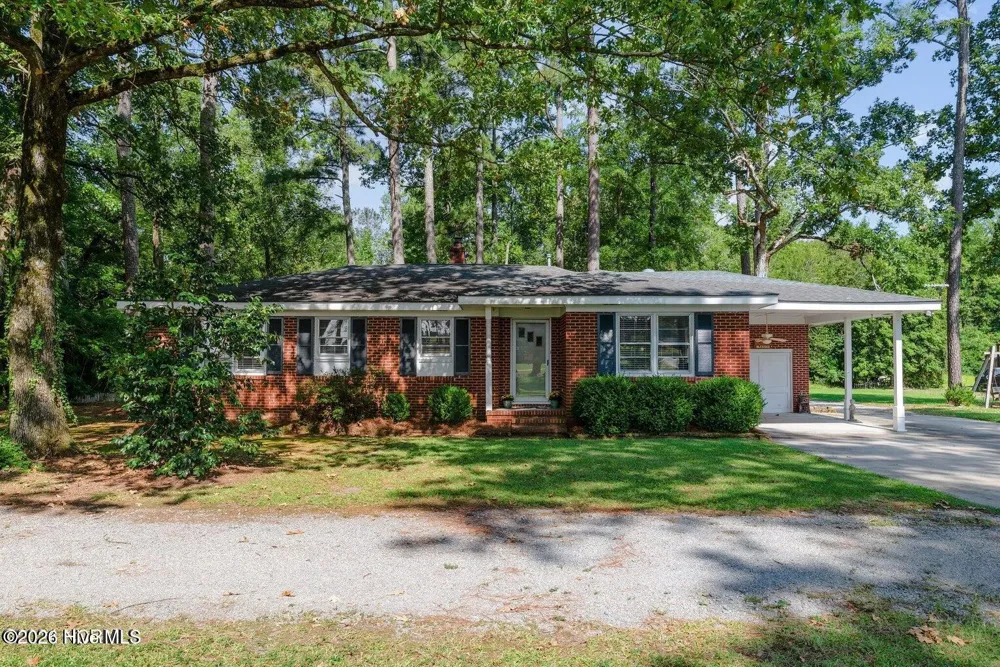 3286 Nc 122 S Pinetops, NC 27864