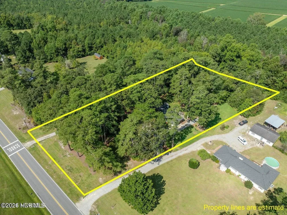 3286 Nc 122 S Pinetops, NC 27864